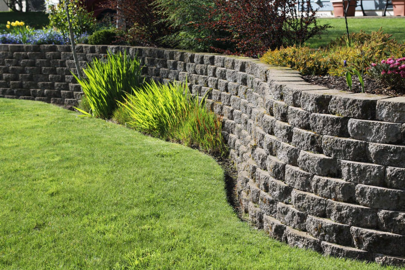 Retaining wall construction in Temecula, CA